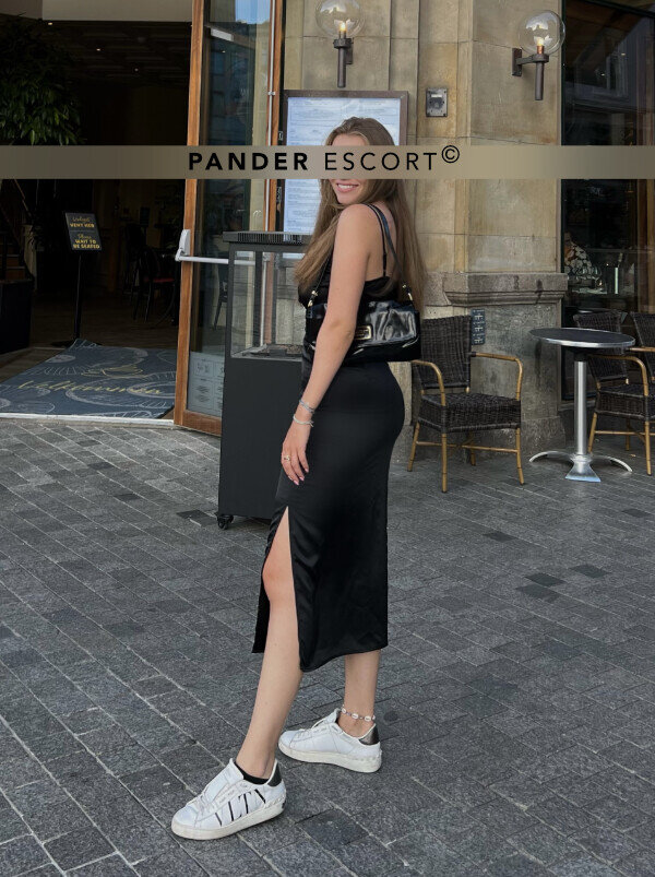 Escort München Naomi